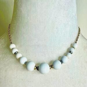 Vintage White Graduated Beads Gold Tone Choker Necklace